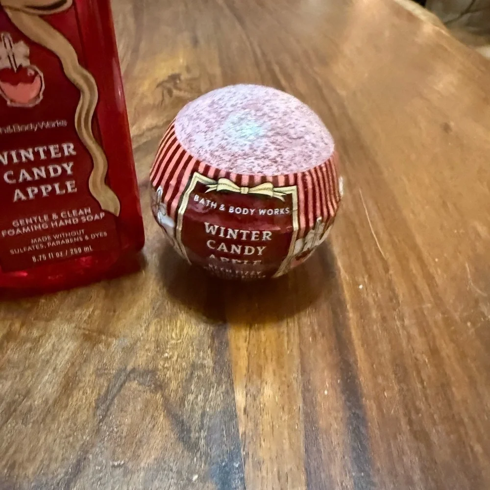 New Bundle of 4 Bath & Body Works Winter Candy Apple Items